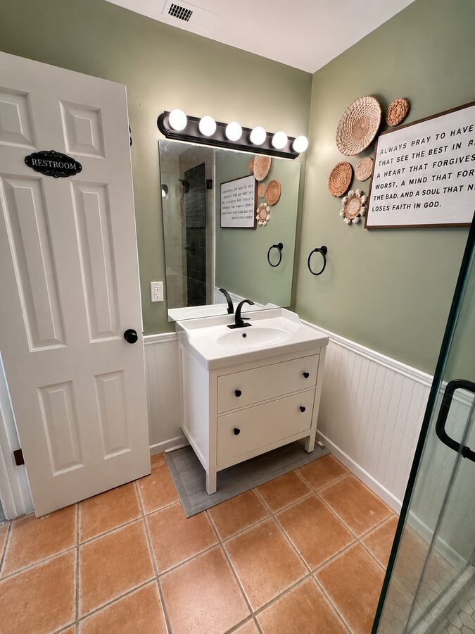 Nichols House bathroom 3